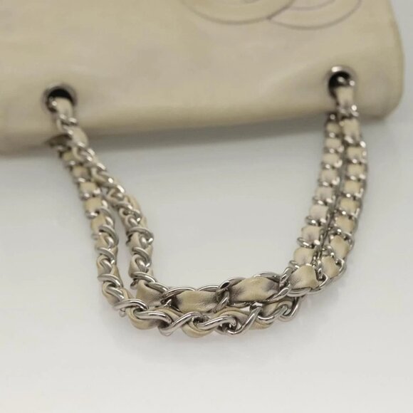 CHANEL Chain Shoulder Bag Lamb Skin Ivory Silver CC Auth 134523 - Picture 8 of 16